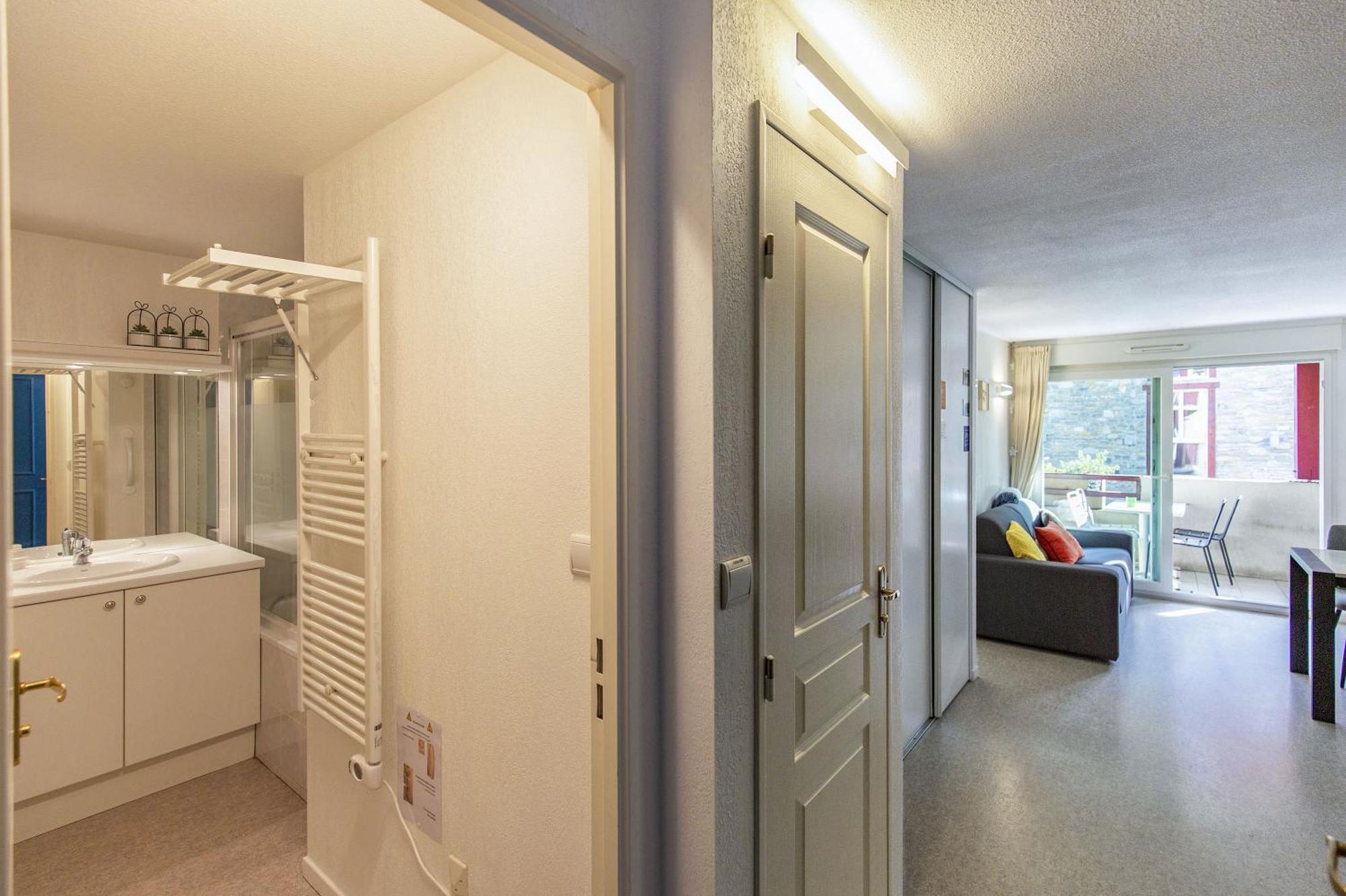Appt 4 Pers Tout Equipe, Hypercentre Village, Fibre, Garage, Linge Fourni Сен-Лари-Сулан Экстерьер фото